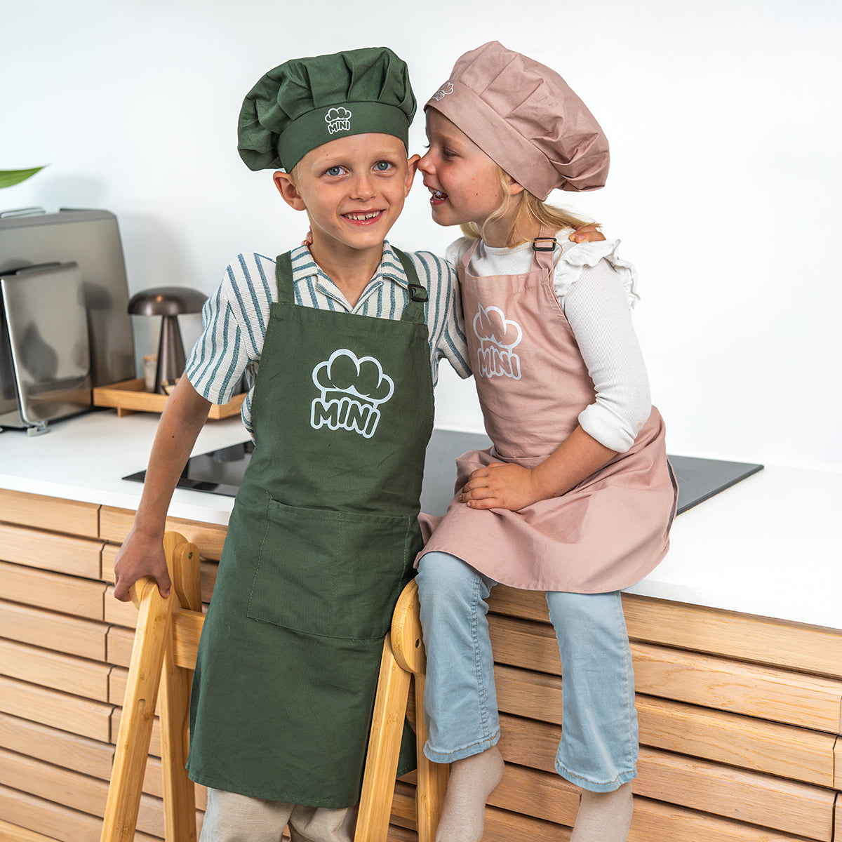 Schürze &amp; Kochmütze